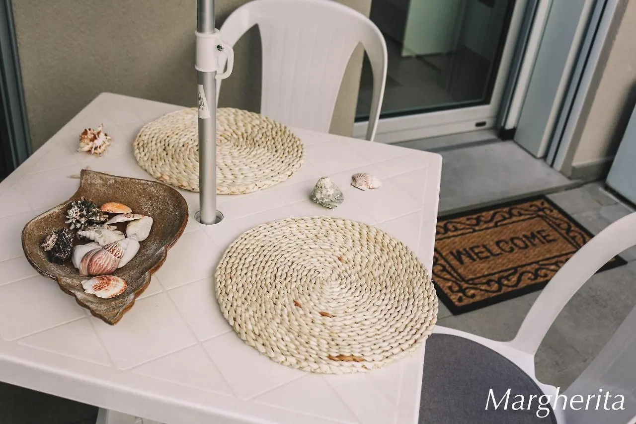Case Vacanze Paola Santo Stefano al Mare Apartment